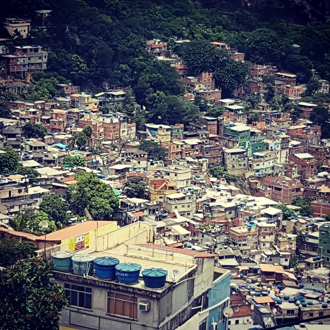 Rio Favela project — community art project, plate 22