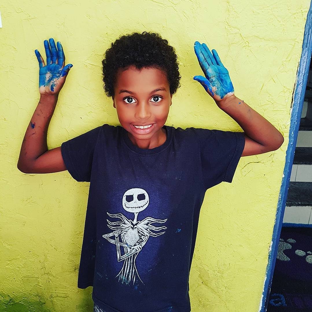 Rio Favela project — community art project, plate 17