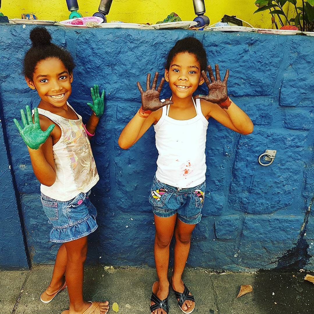 Rio Favela project — community art project, plate 3