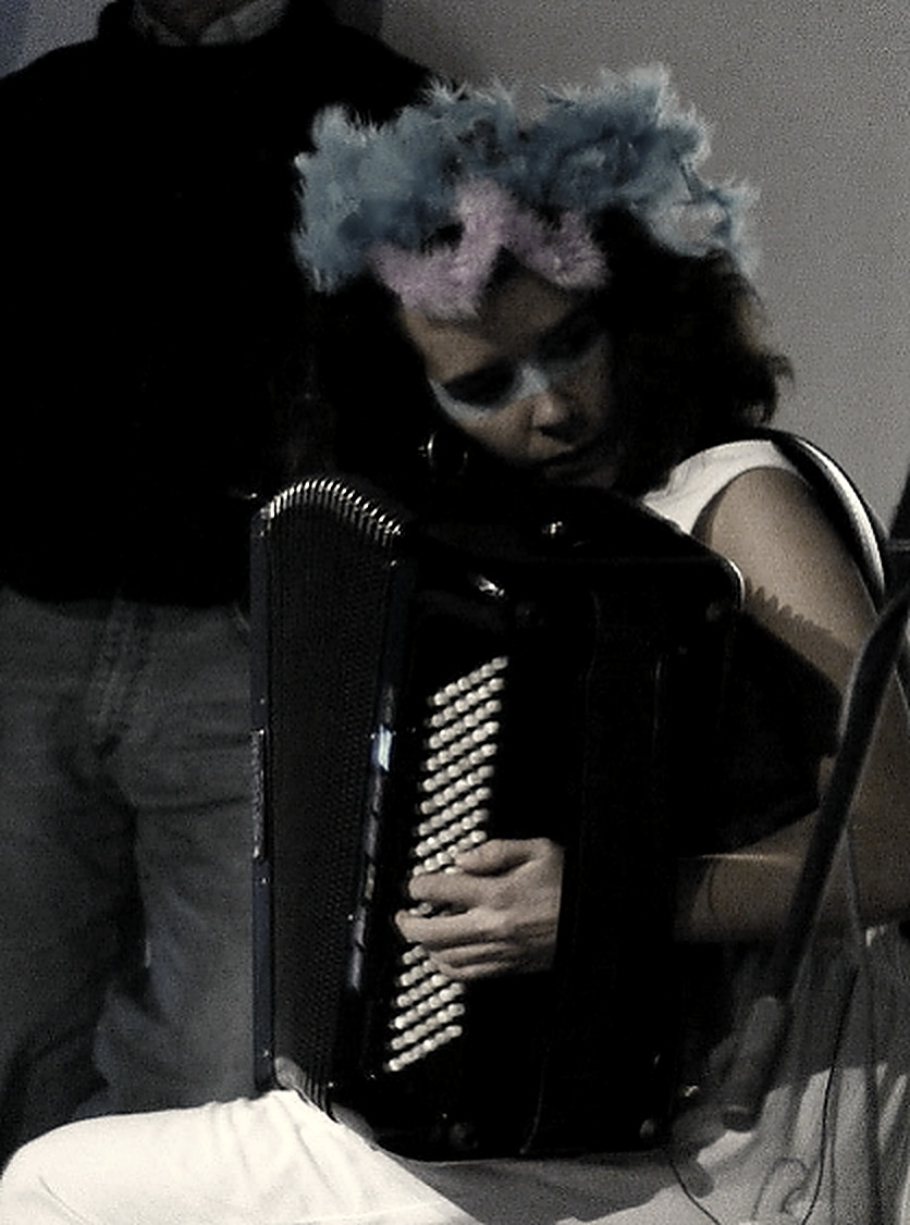 Example work by Vanessa Neves Amorim